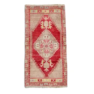 5038 Handwoven Vintage Rug 1’8x3'4