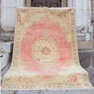 7068 Handwoven Vintage Rug 7’3x10’3