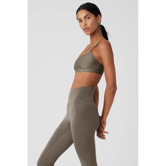 ALO Yoga Airlift Intrigue Bra in Olive Tree