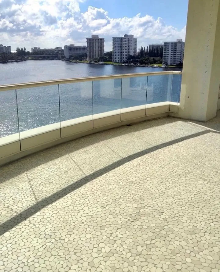 BEIGE MARBLE, COBBLES