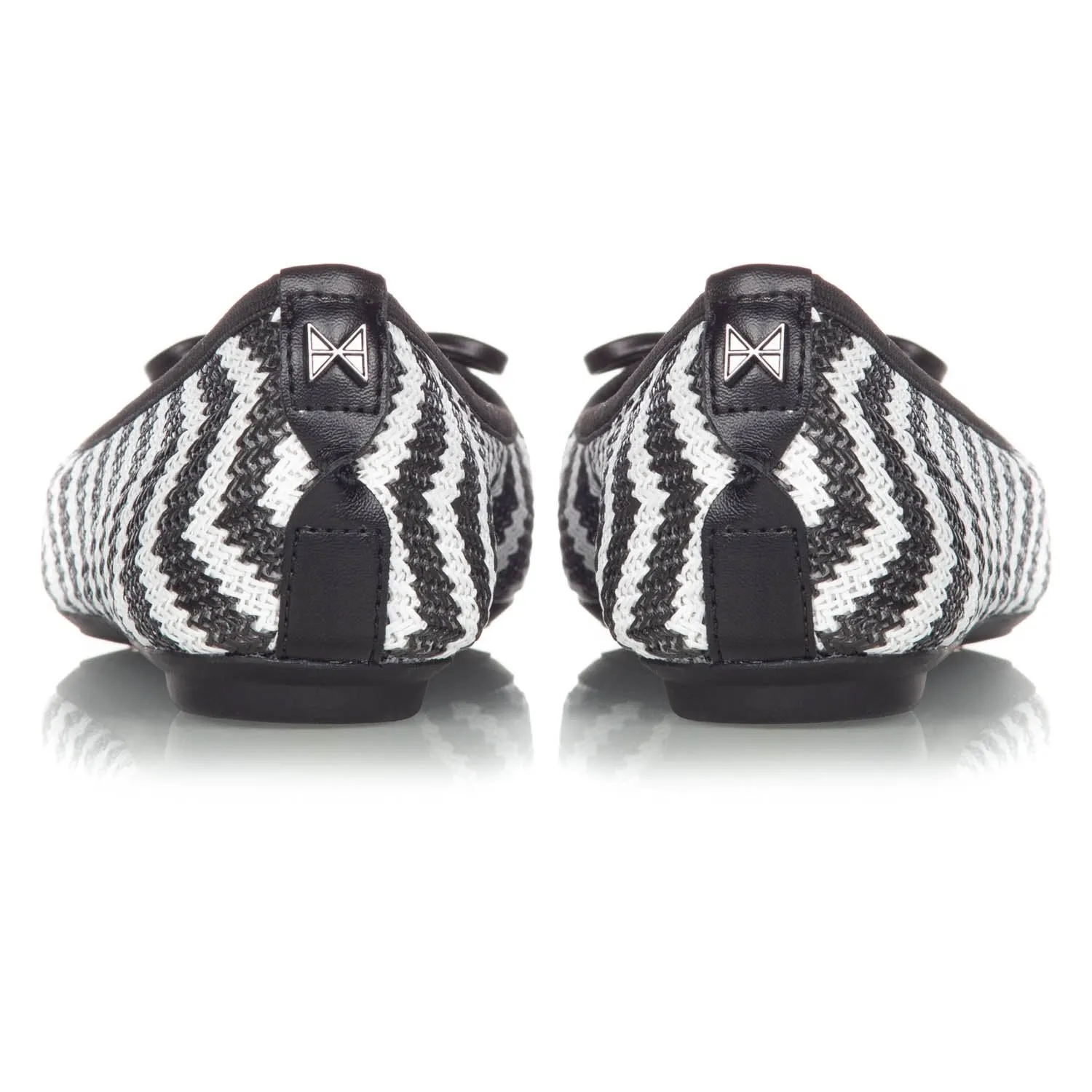 CASA ANNIE BLACK/WHITE