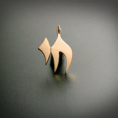 Chai pendant smooth texture in silver