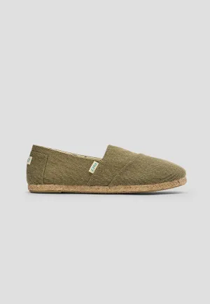 ESSENTIAL KHAKI