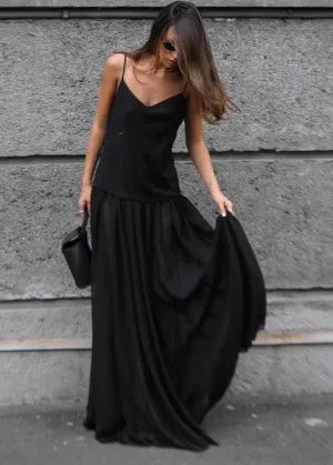Isla - Backless Spaghetti Strap Maxi Dress