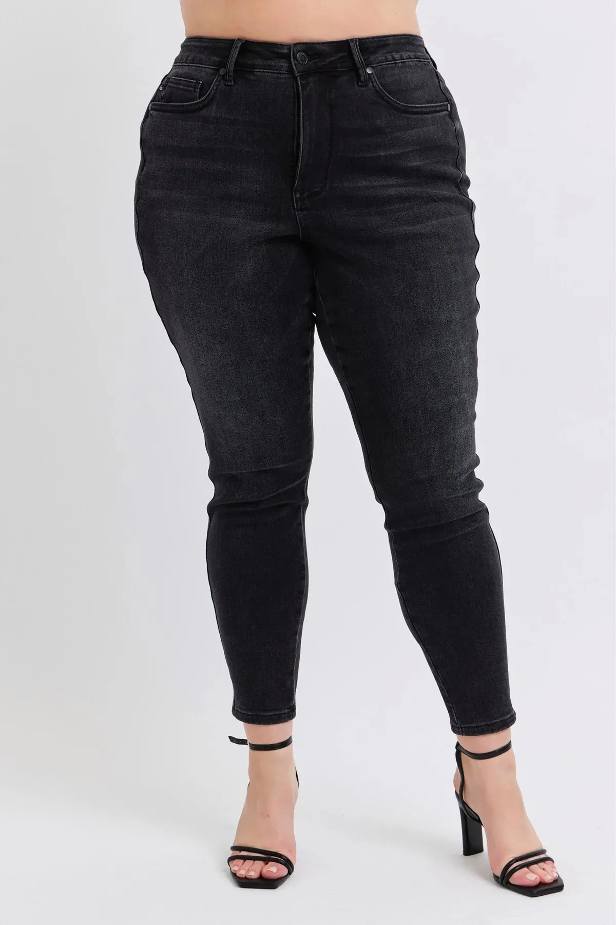 Judy Blue Mid-Rise Tummy Control Skinny Jeans (Plus)