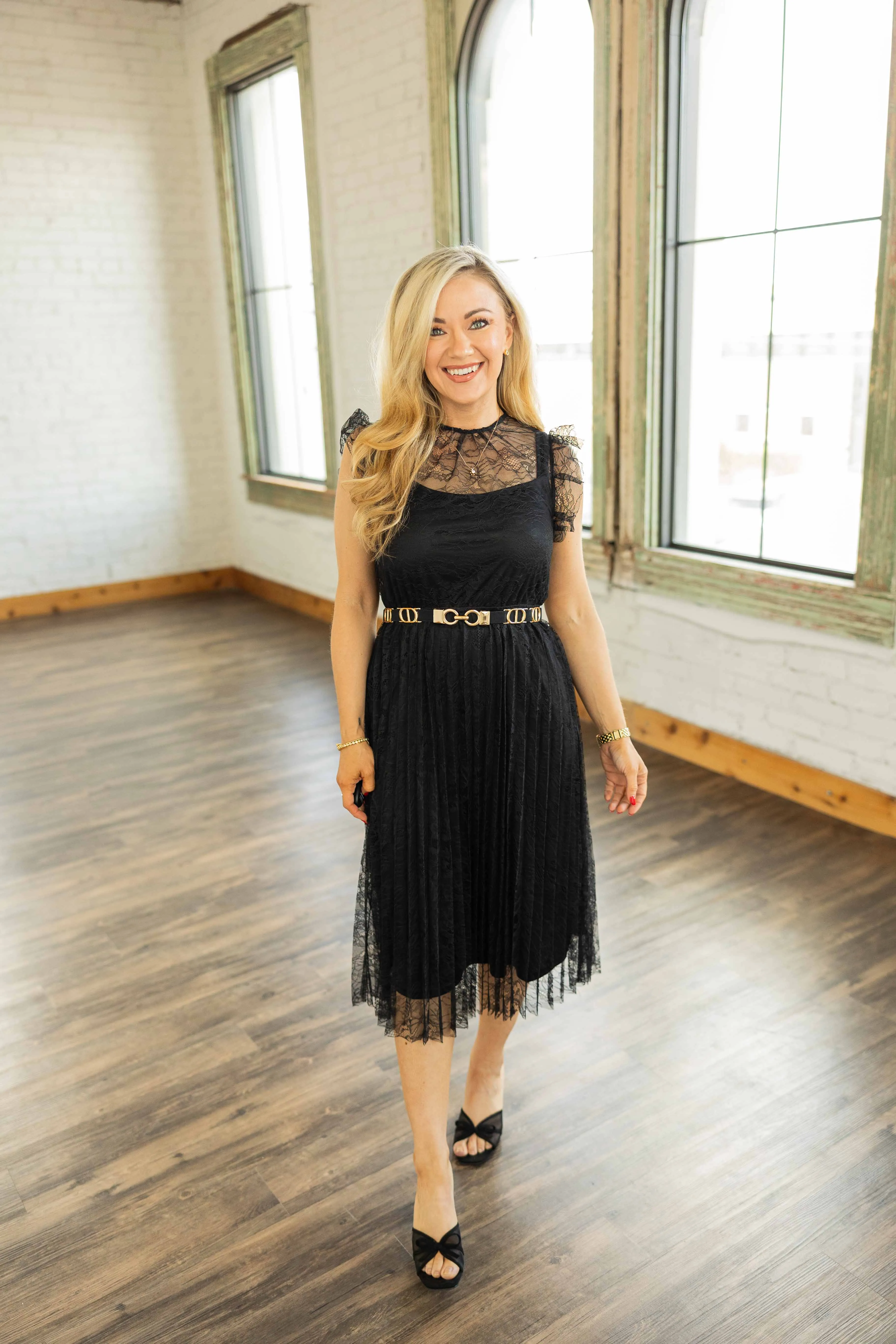LACY MIDI DRESS-BLACK