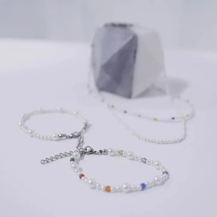 Minimal Pearl Bead Bracelet