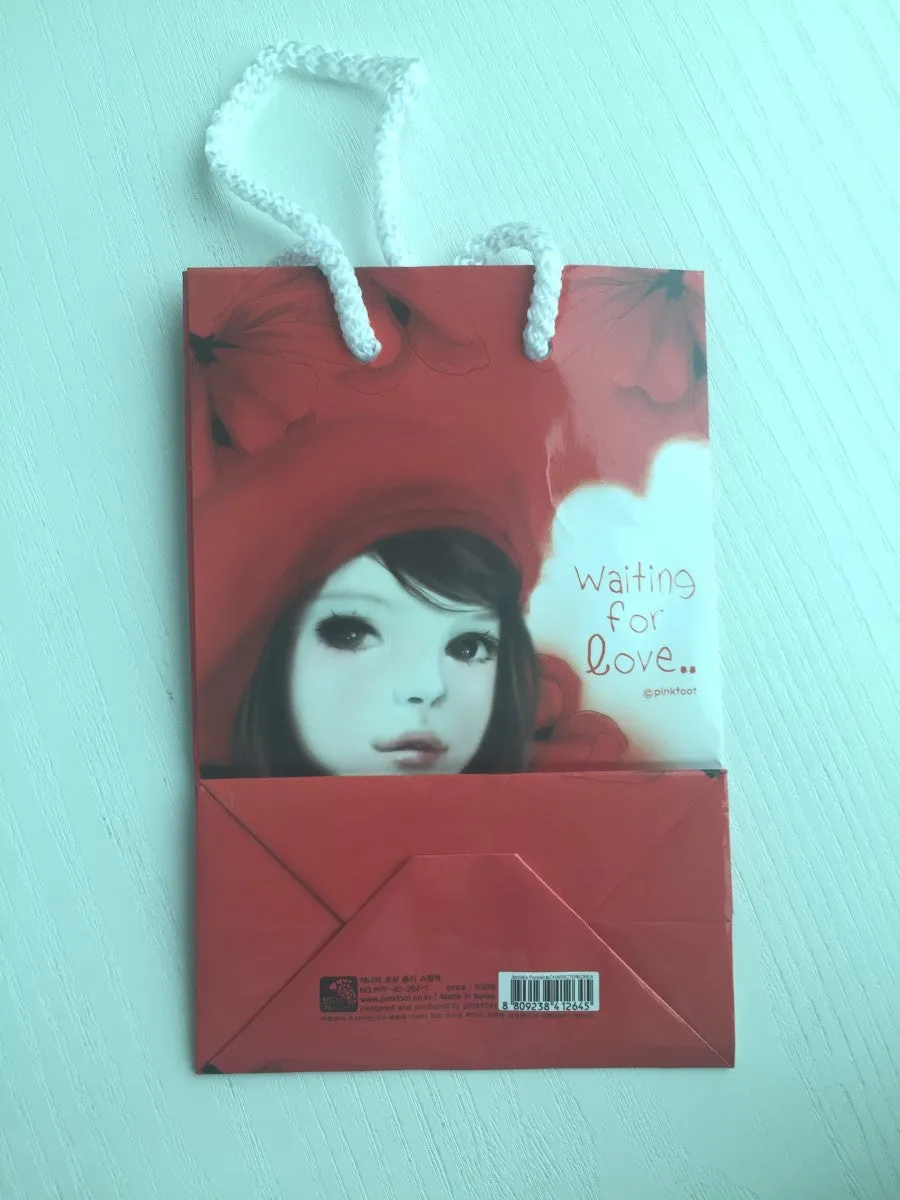 Pinkfoot Pretty Girl Paper Bag - Waiting For Love