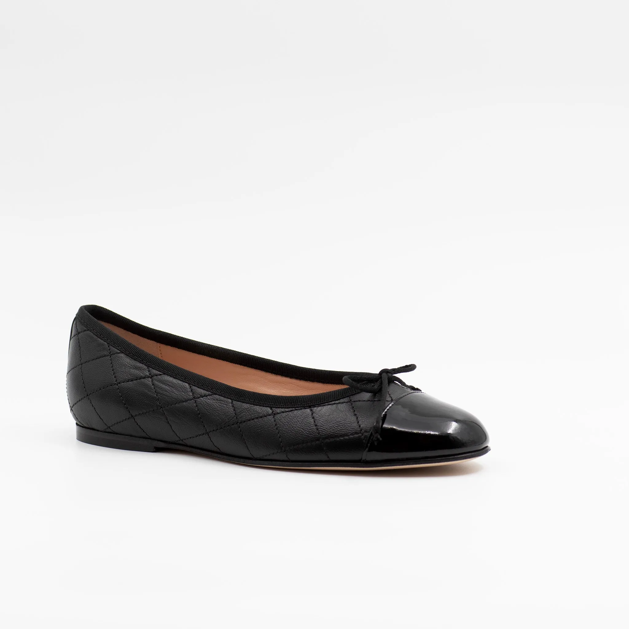 Quilted ballet flats in black leather