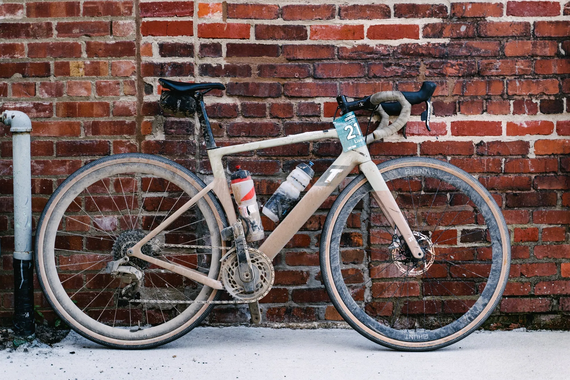 RE:NEW HUNT 35 Carbon Gravel Hookless X-Wide Wheelset